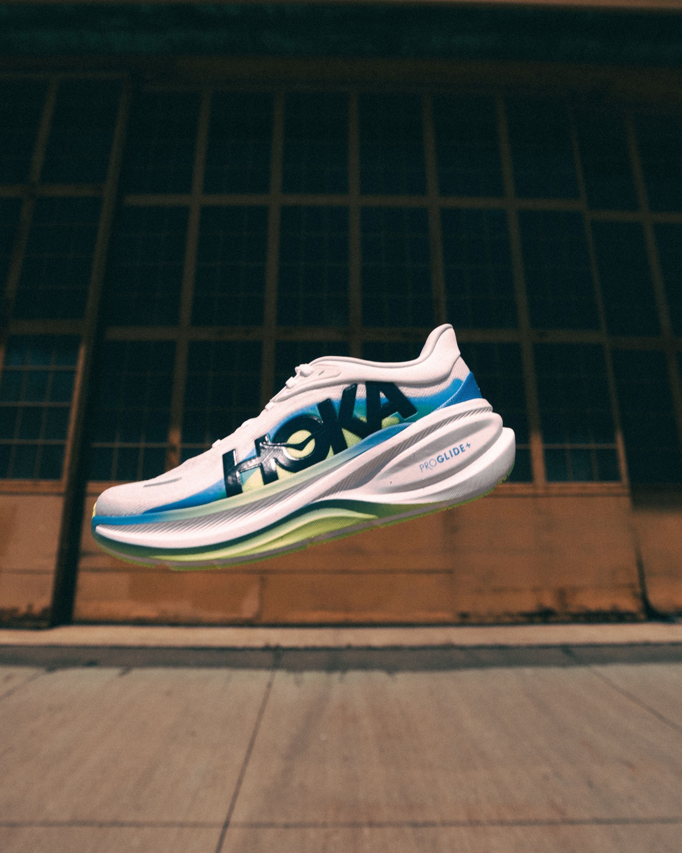 HOKA Clifton PRO