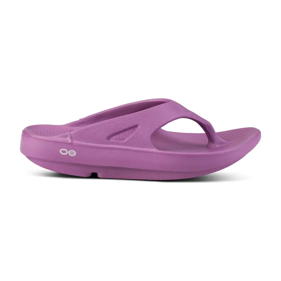 OOFOS Unisex OOriginal Sandal in Plum Unisex Footwear