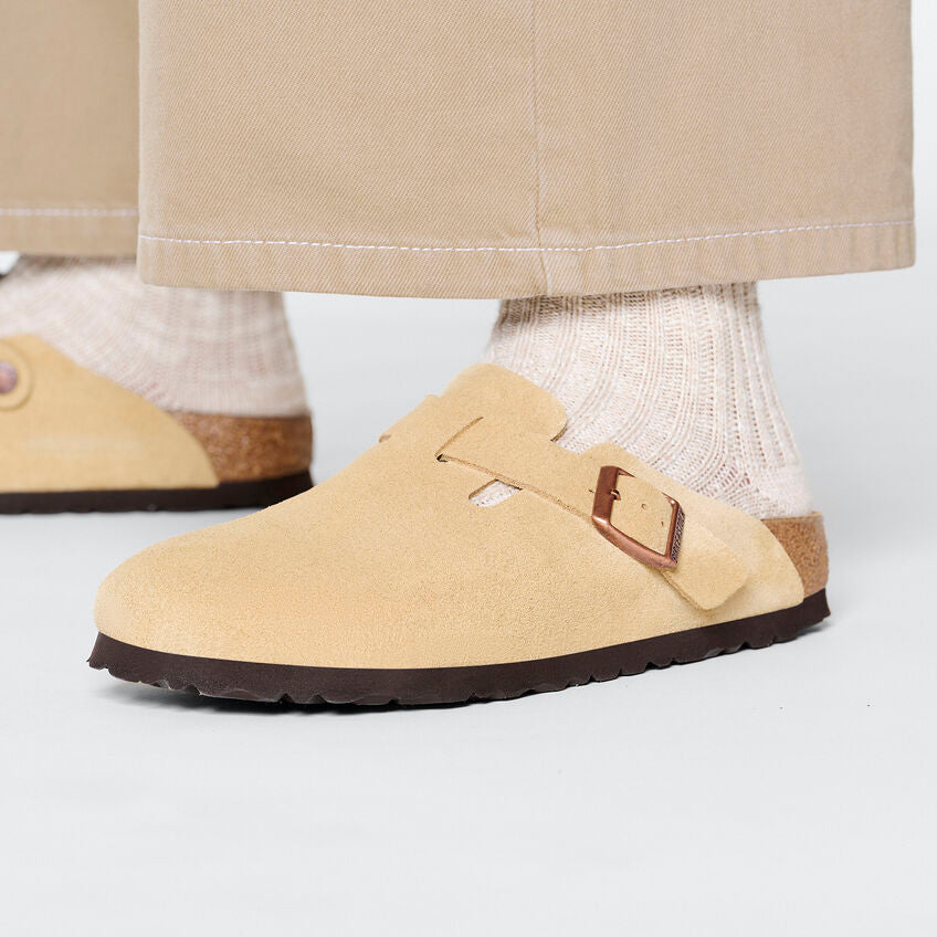 Birkenstock Boston Suede Leather Clog in Latte Cream Unisex Footwear