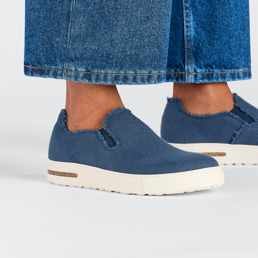 Birkenstock Bend Decon Slip On Textile in Midnight Women's Footwear