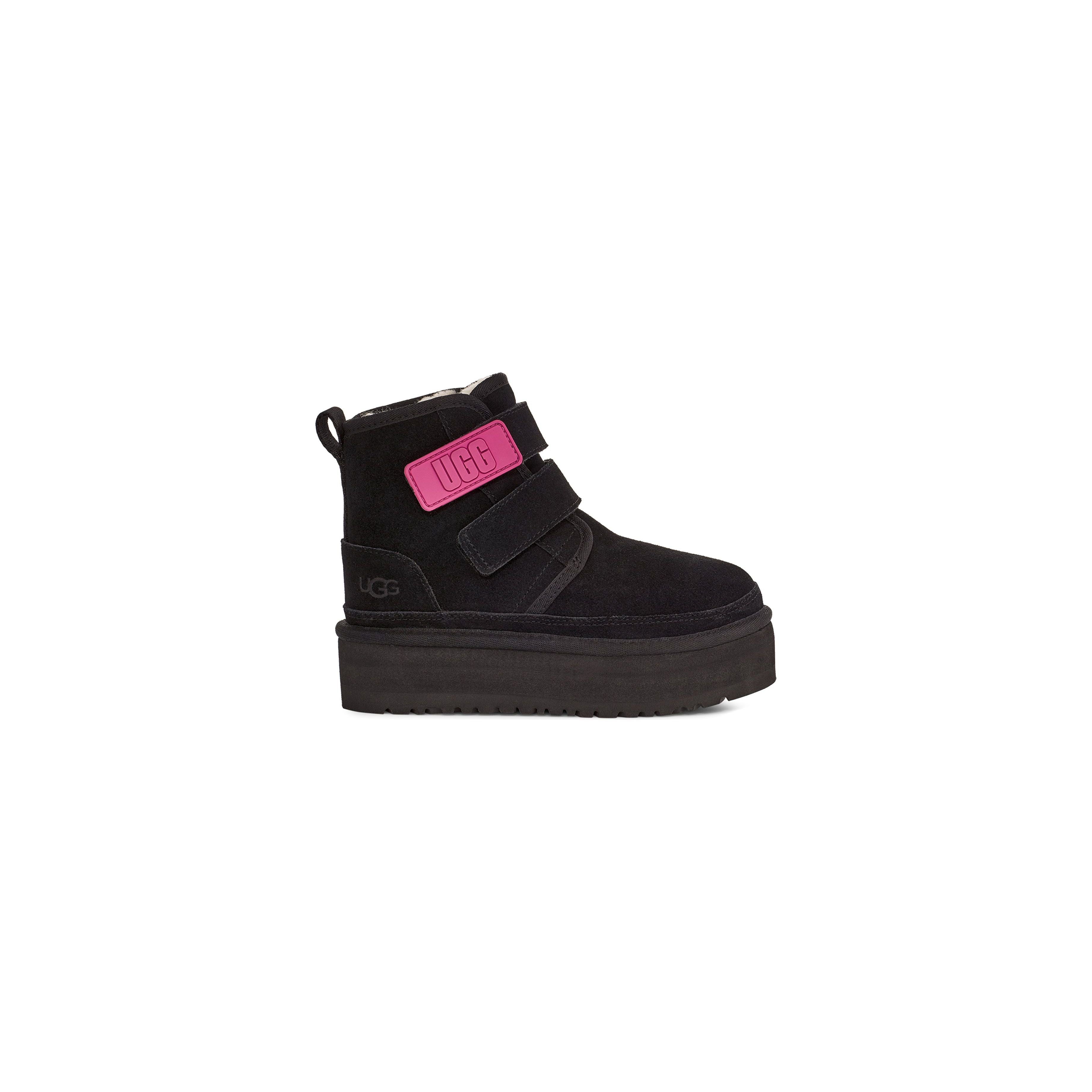 UGG Kid's Neumel Platform in Black Kid's Footwear