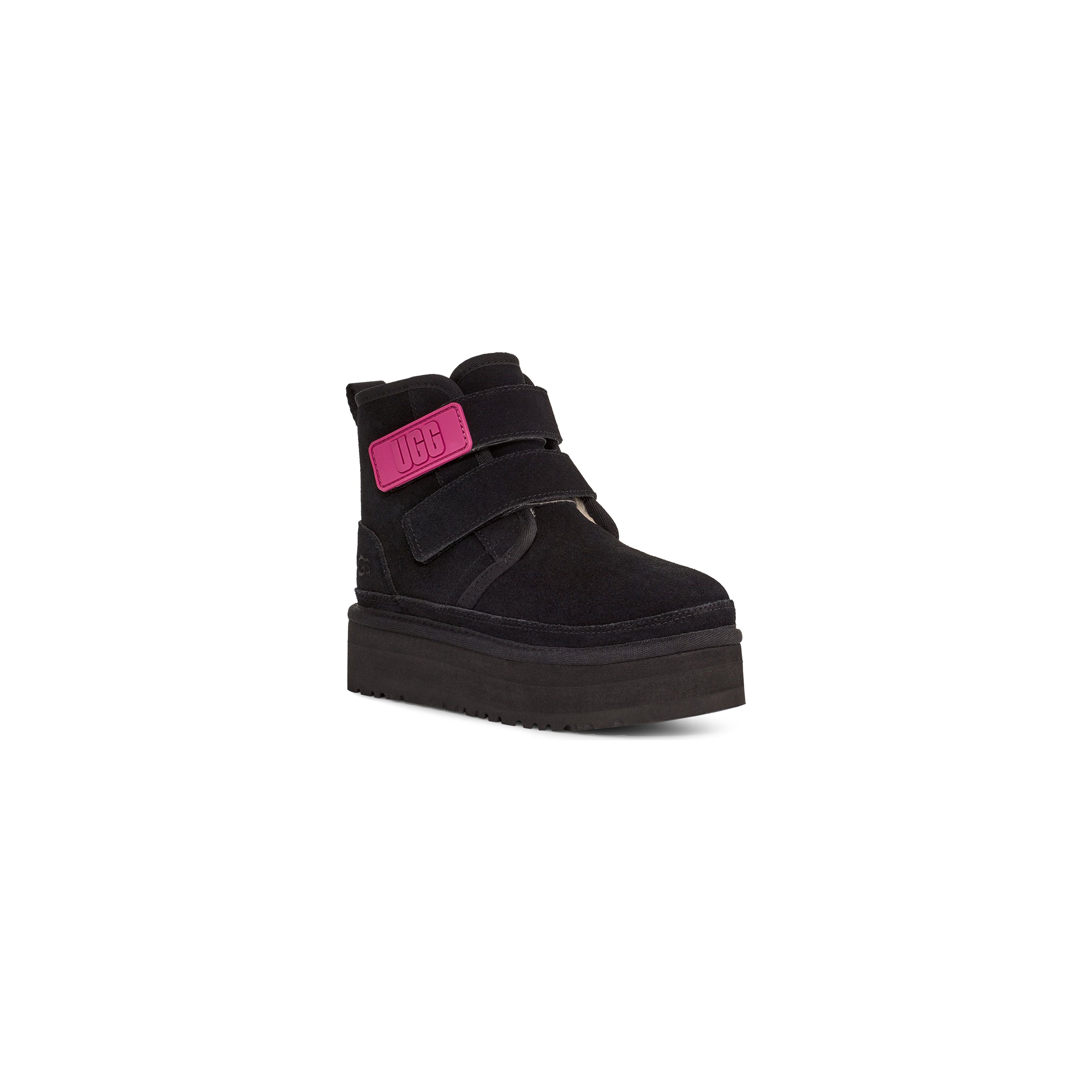 UGG Kid's Neumel Platform in Black Kid's Footwear