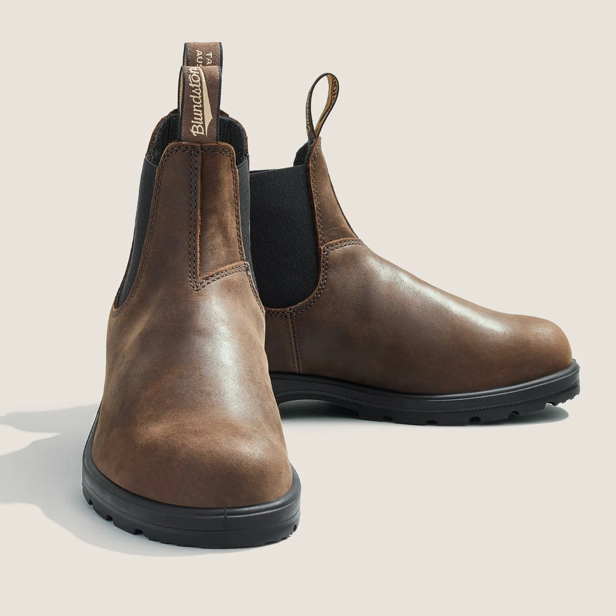 Blundstone Women's 1609 Classics Chelsea Boots in Antique Brown Women's Boots