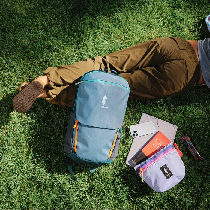 Cotopaxi Cubo Pouch Organizers in Del Dia