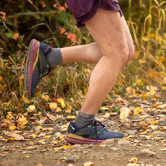 Injinji Women's Trail Midweight Mini Crew in Granite