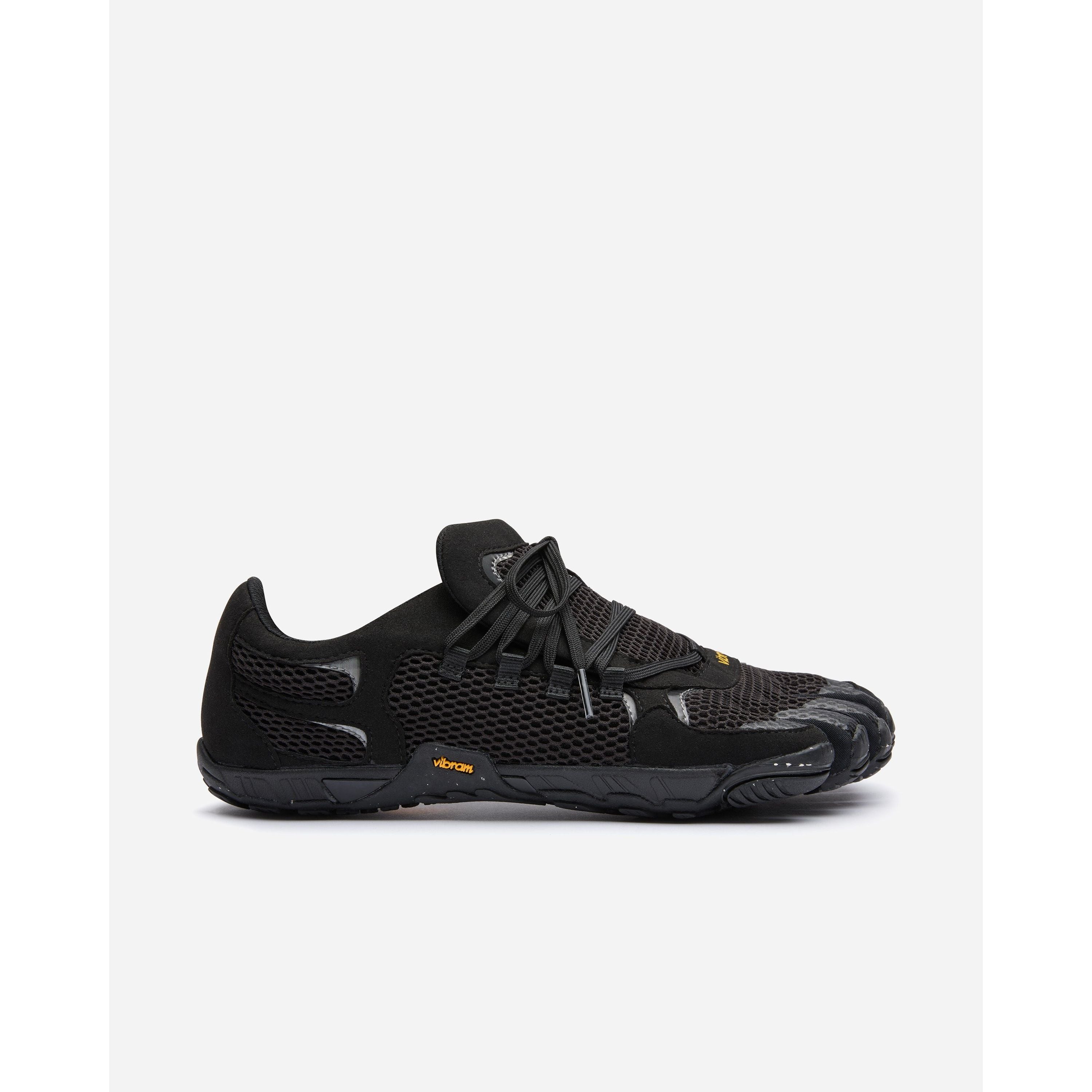 #color_black-reflective