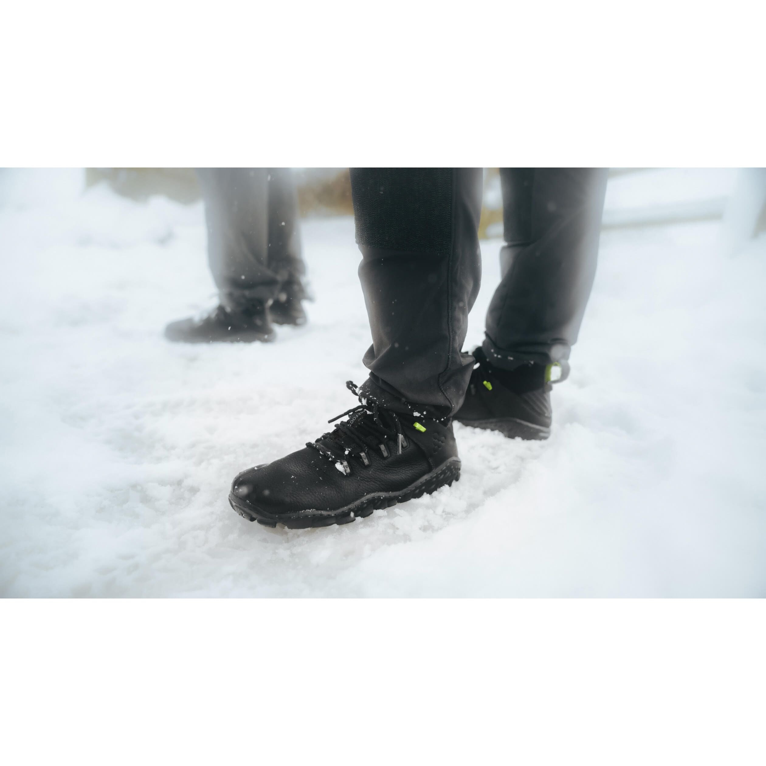 Vivobarefoot Men's Magna Forest Esc in Obsidian Lime