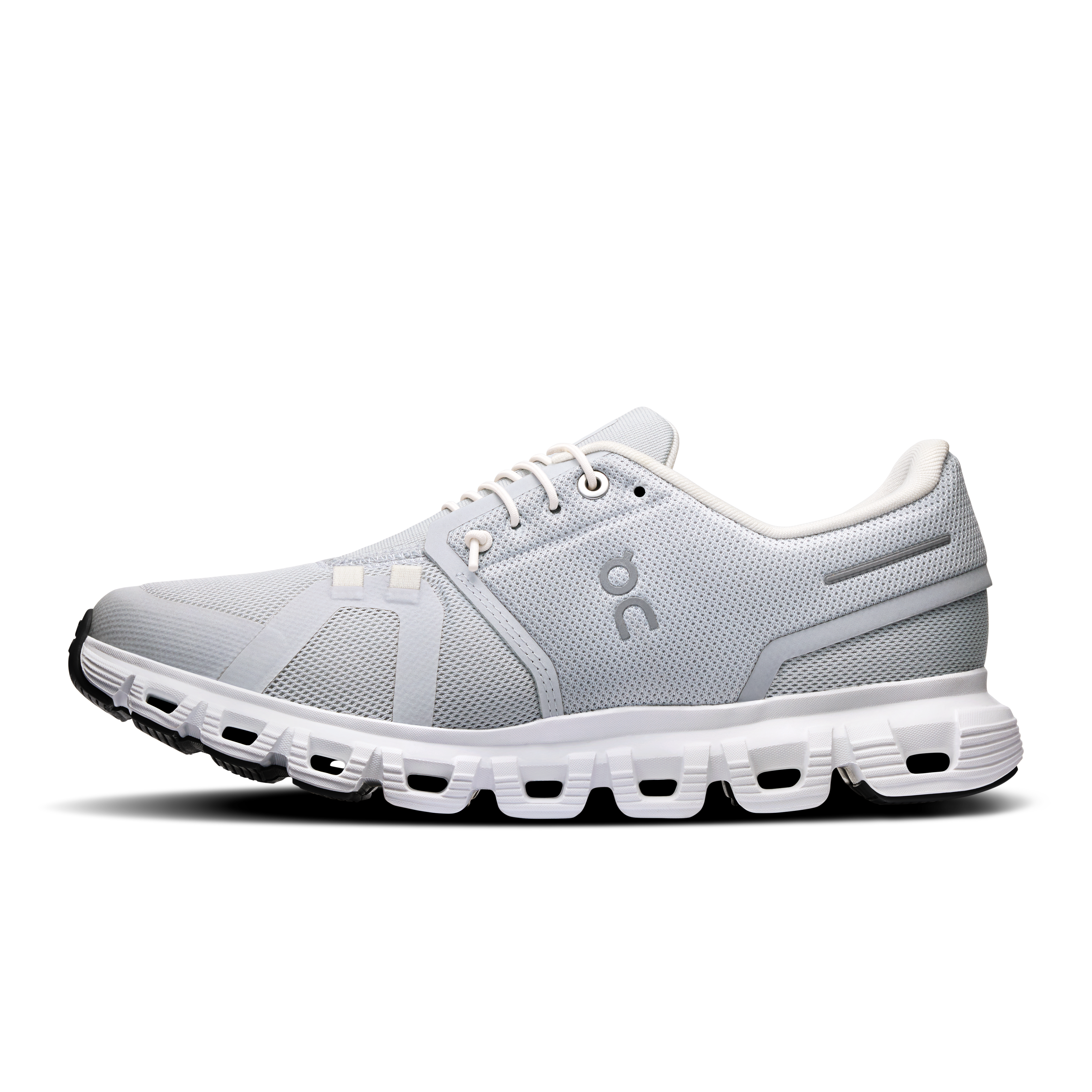 On Running Women's Cloud 6 in Glacier/White