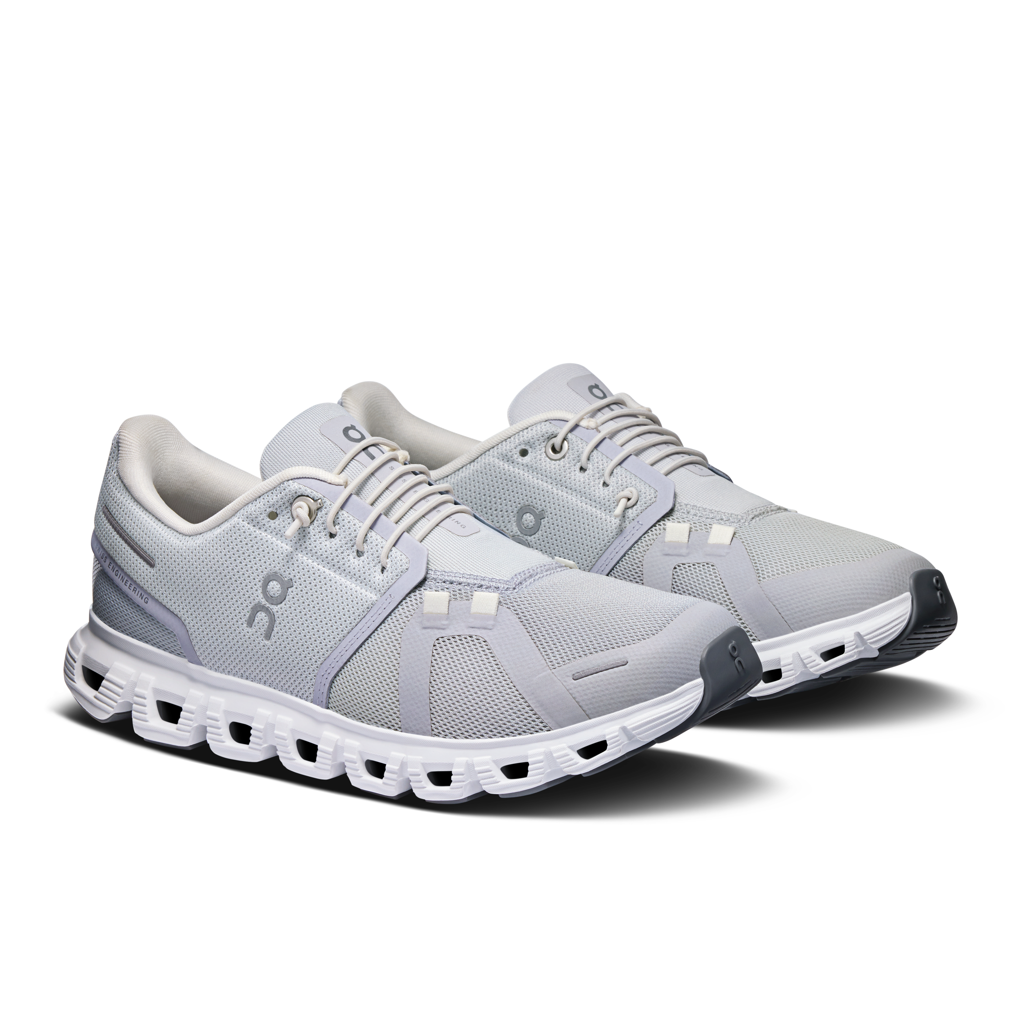 On Running Women's Cloud 6 in Glacier/White