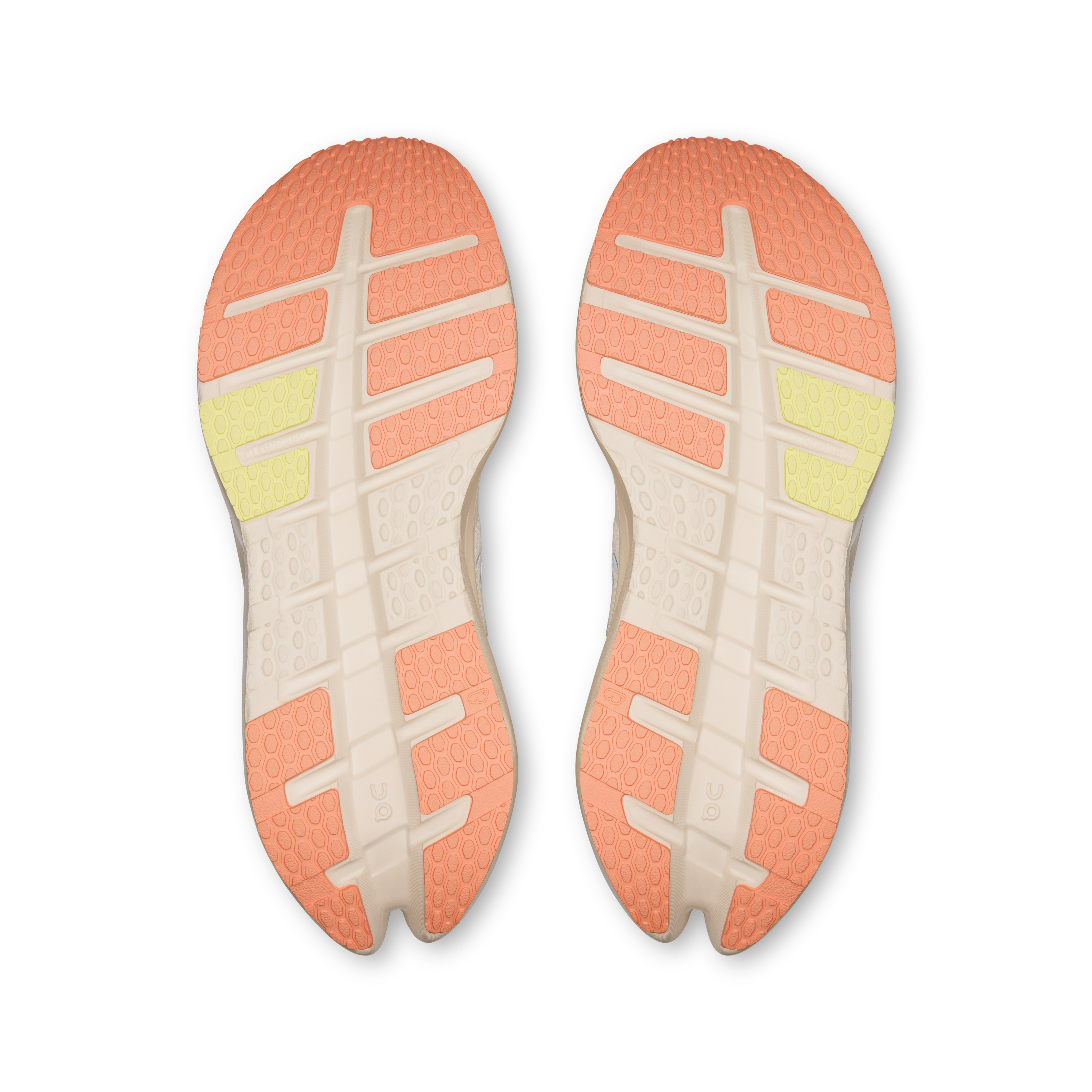 On Running Women's Cloudrunner 3 in Ivory/Dew