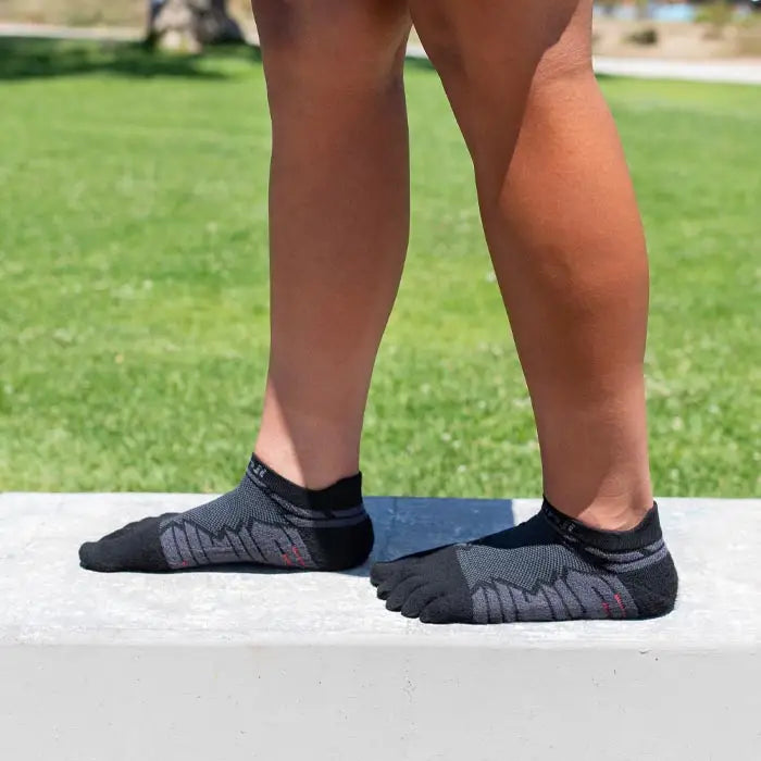 Injinji Men's Ultra Run No-Show in Onyx