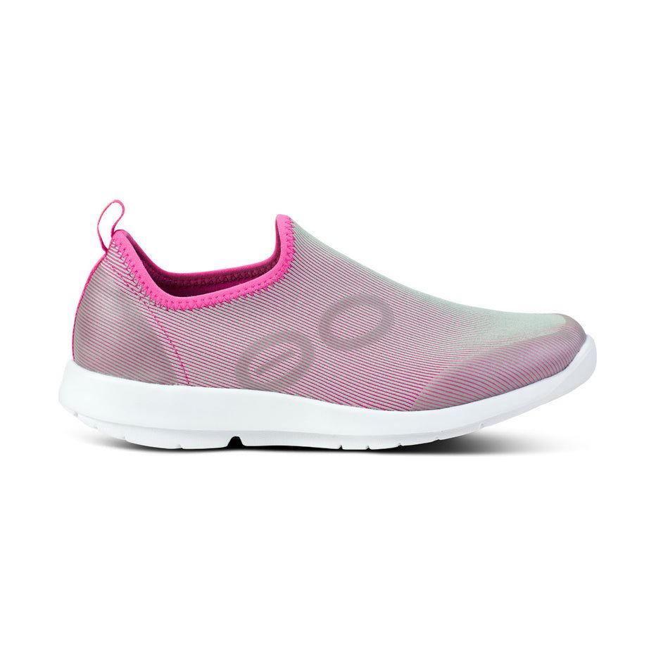 OOFOS Women's OOmg Sport Low Shoe in White/Fuschia Women's Footwear
