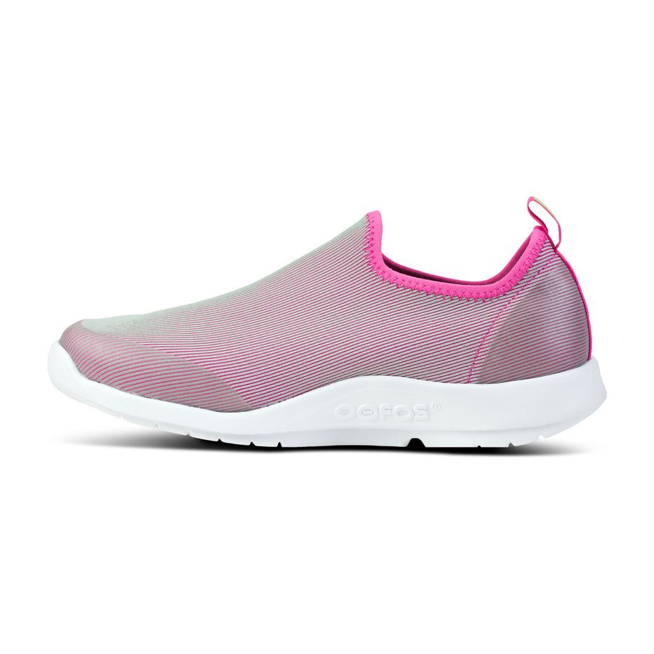 OOFOS Women's OOmg Sport Low Shoe in White/Fuschia Women's Footwear