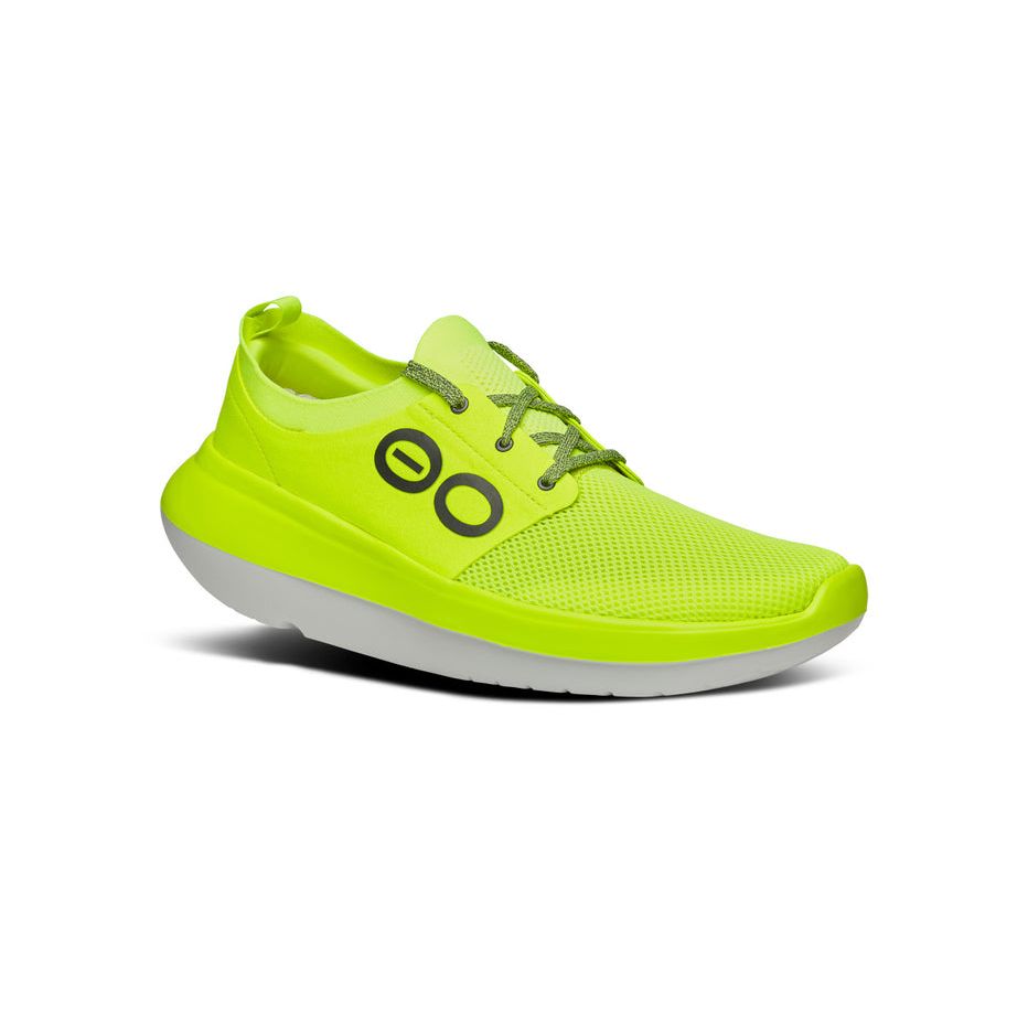 OOFOS Men's OOMY Stride Shoe in Electro