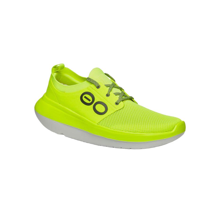 OOFOS Men's OOMY Stride Shoe in Electro