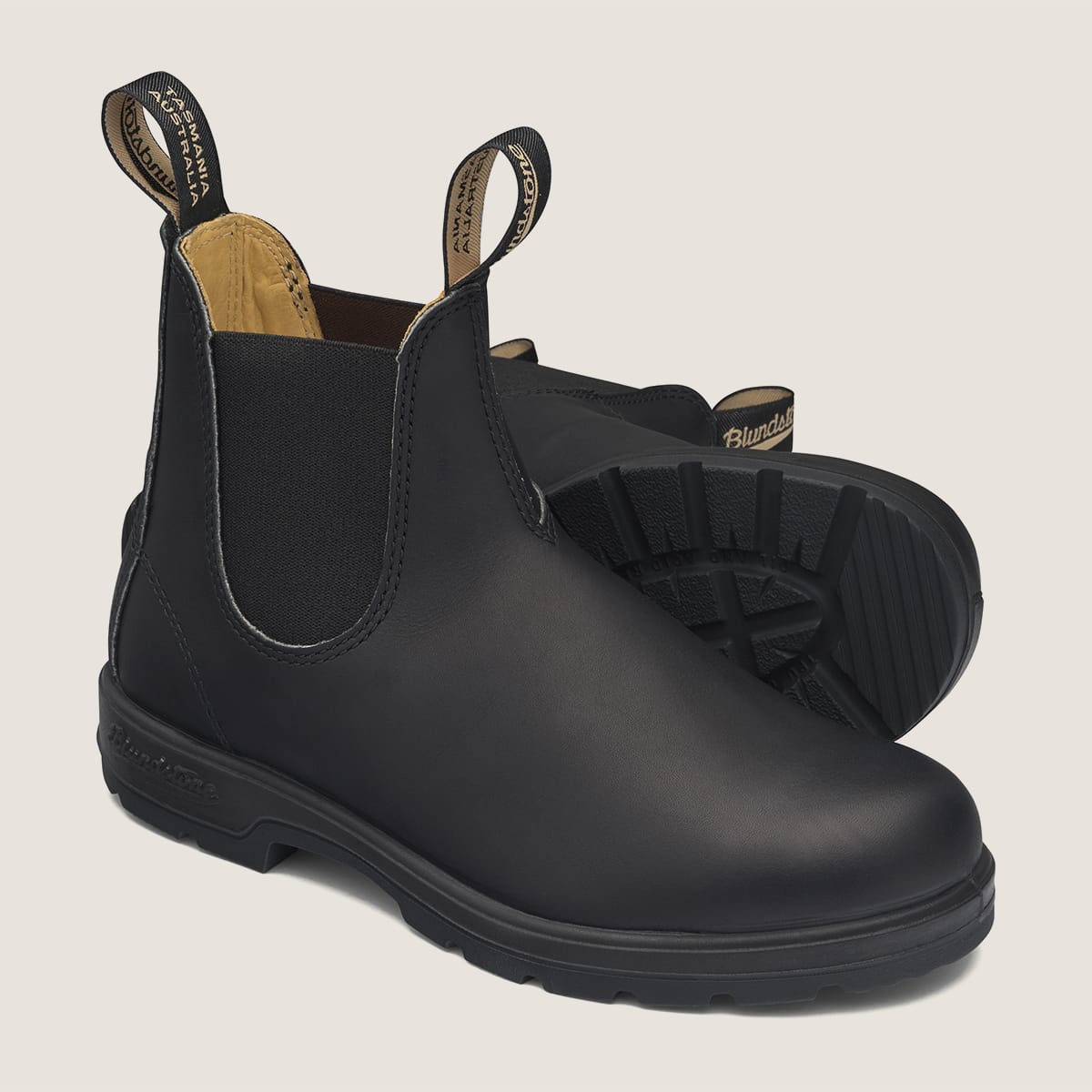 Blundstone Classic 558 Chelsea Boots in Black Footprint USA