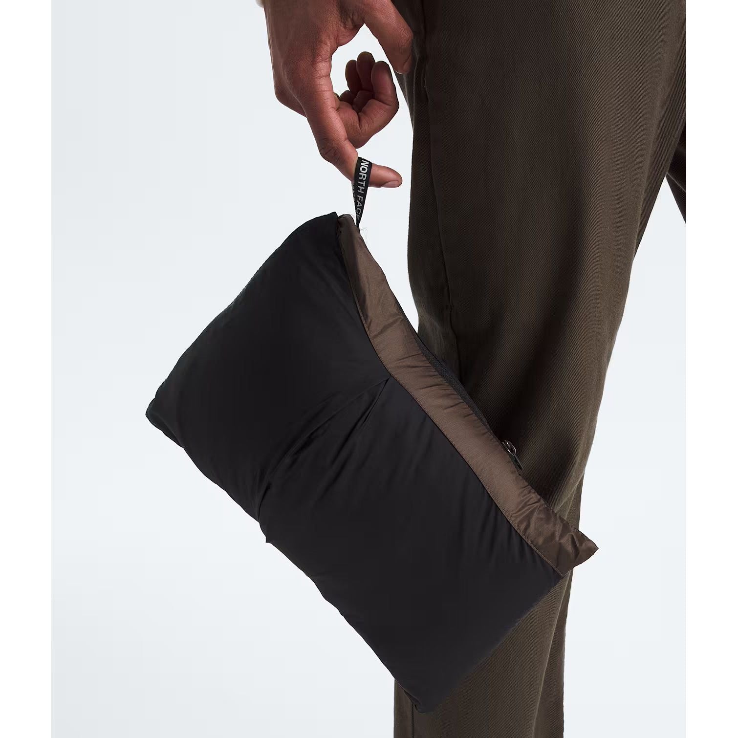 #color_smokey-brown-tnf-black