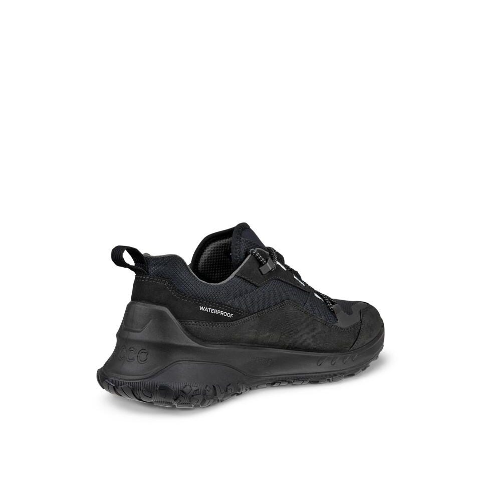 ECCO Men's Ult-Trn Nubuck Waterproof Hiking Shoe in Black