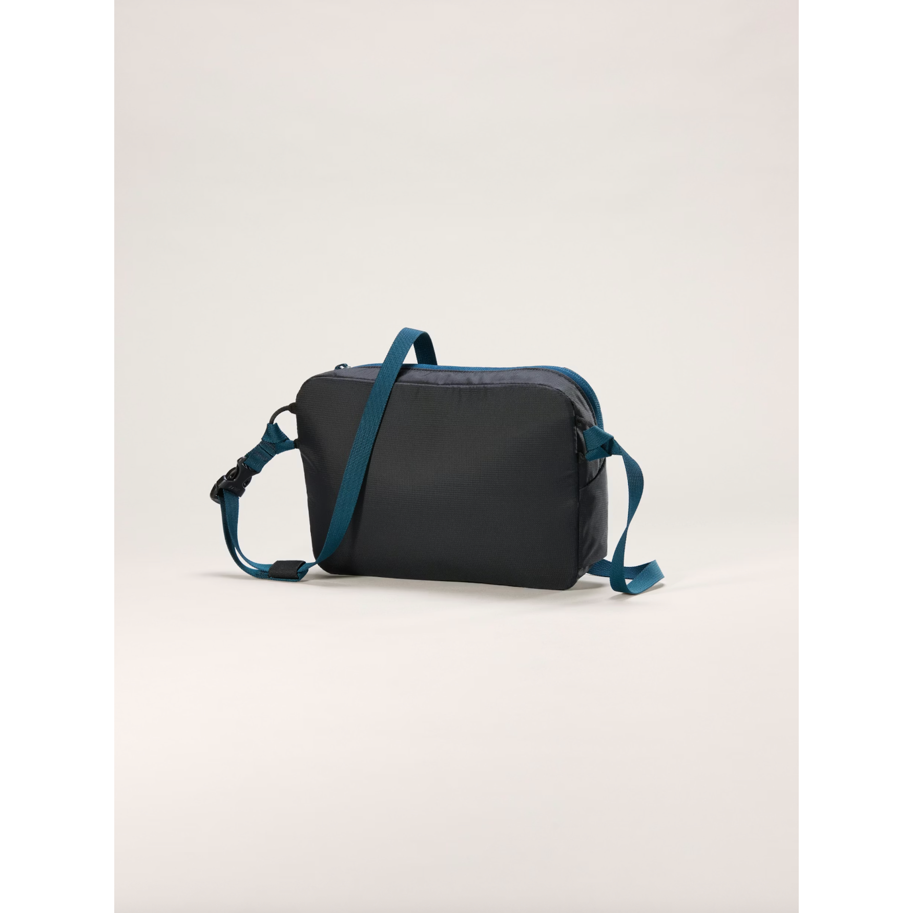 Arc'teryx Heliad Crossbody Bag in Lodestar