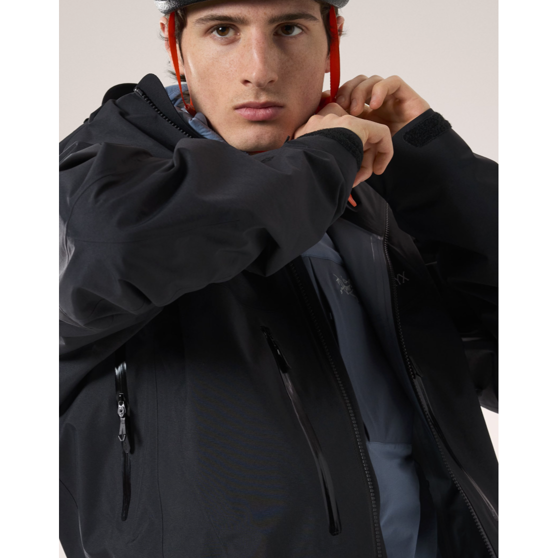 Arc'teryx Men's Alpha SV Jacket in Black