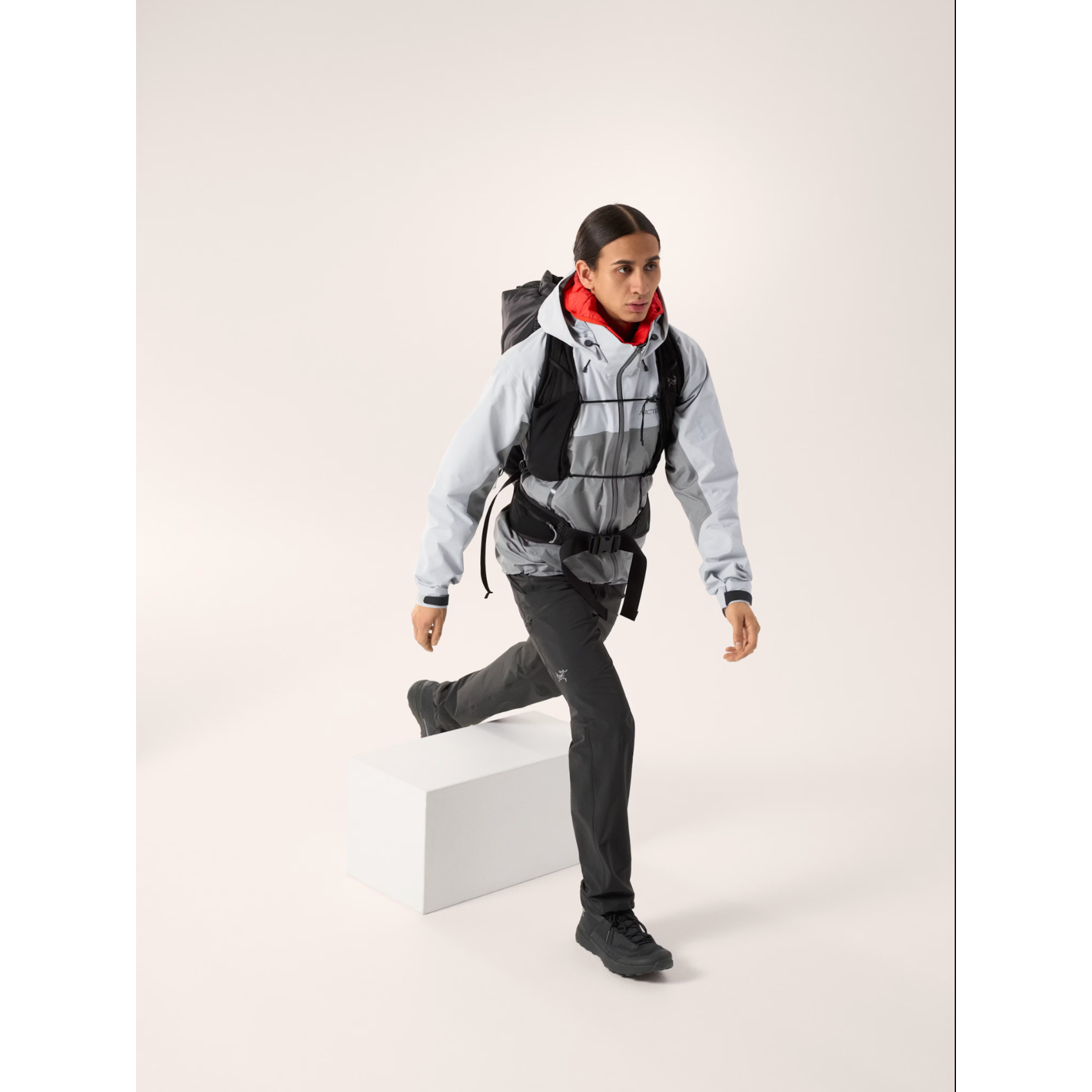 #color_solitude-void