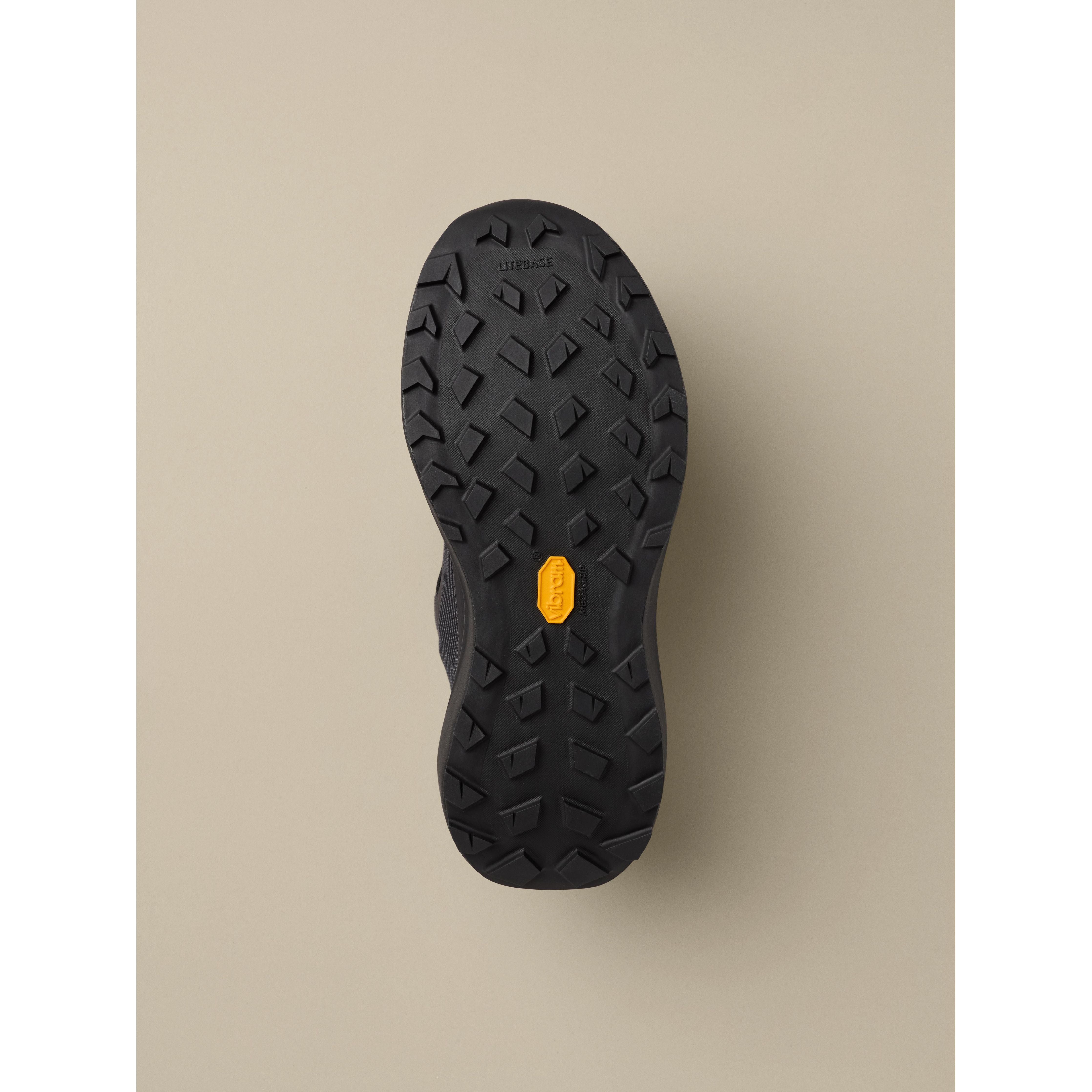 #color_black-black