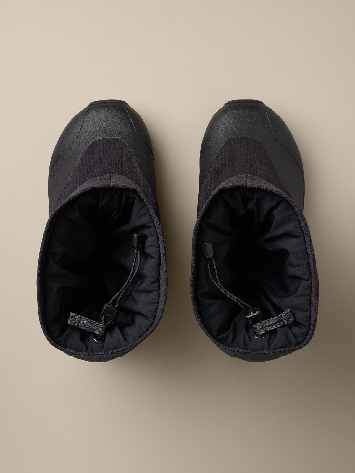 #color_black-black