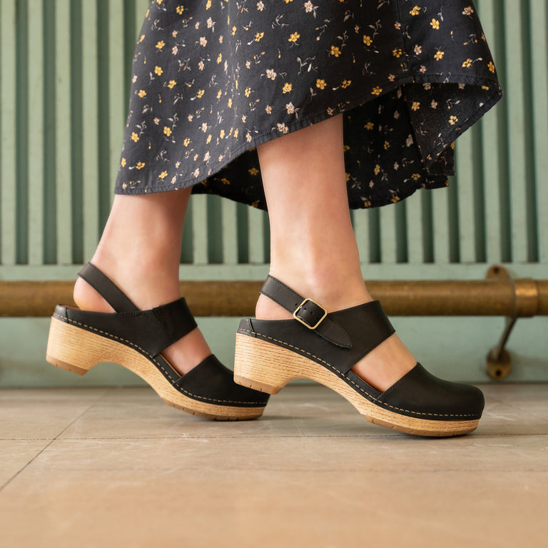 Dansko Woman's Lucia in Black Footwear