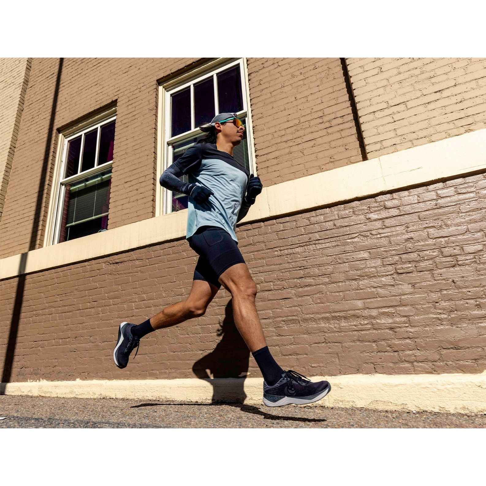 Topo Athletic Men's Ultrafly 5 Running Shoe Shoes