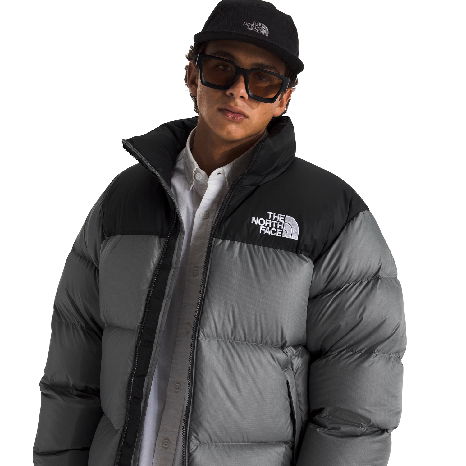 #color_smoked-pearl-tnf-black