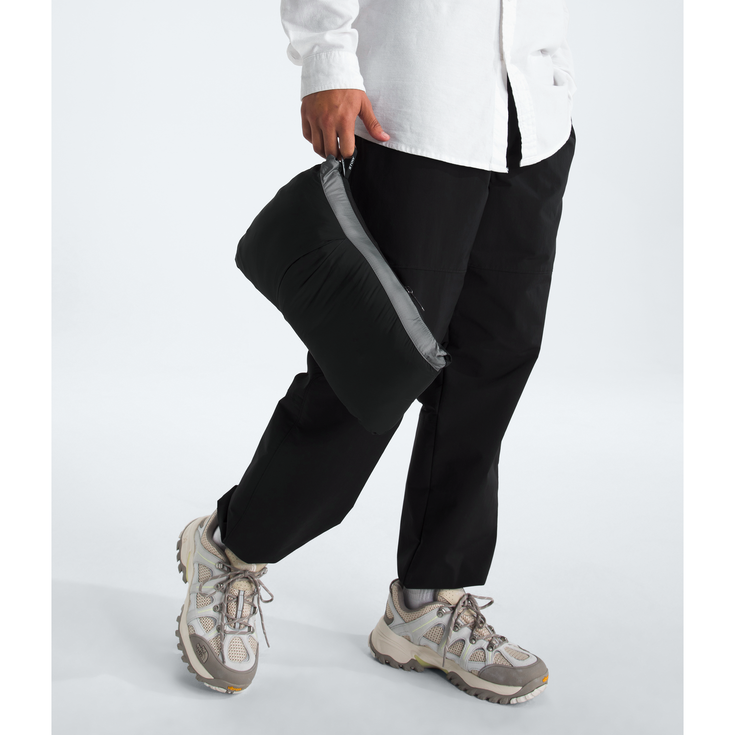 #color_smoked-pearl-tnf-black