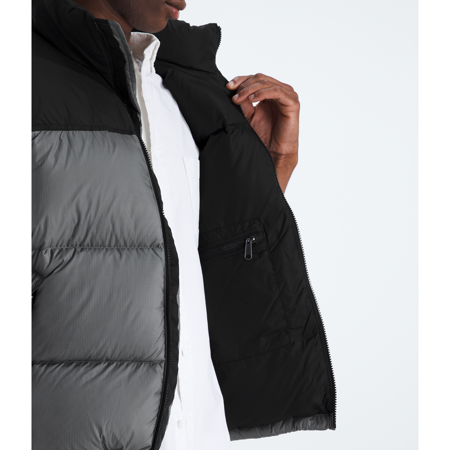 #color_smoked-pearl-tnf-black