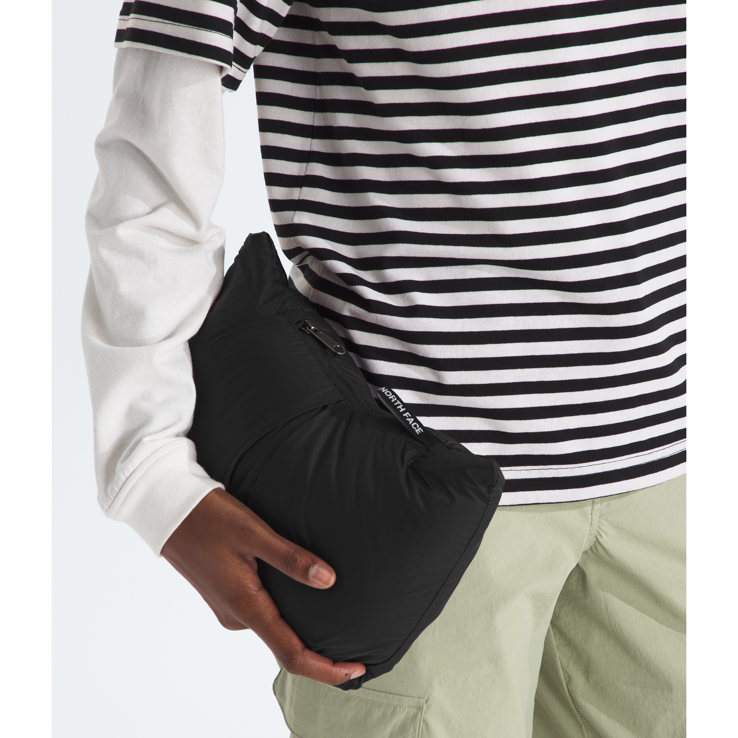 #color_tnf-black-recycled-down