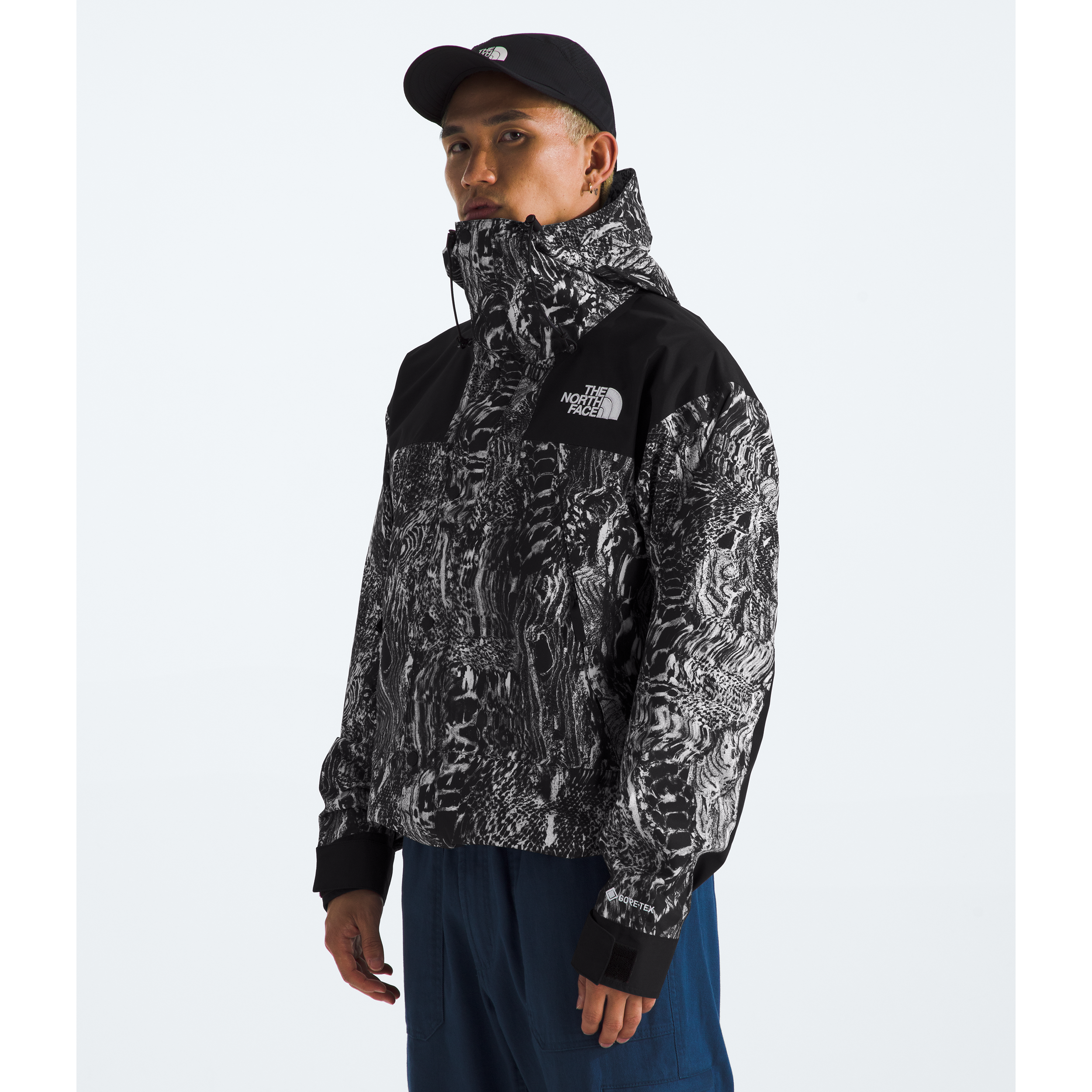 #color_tnf-black-wood