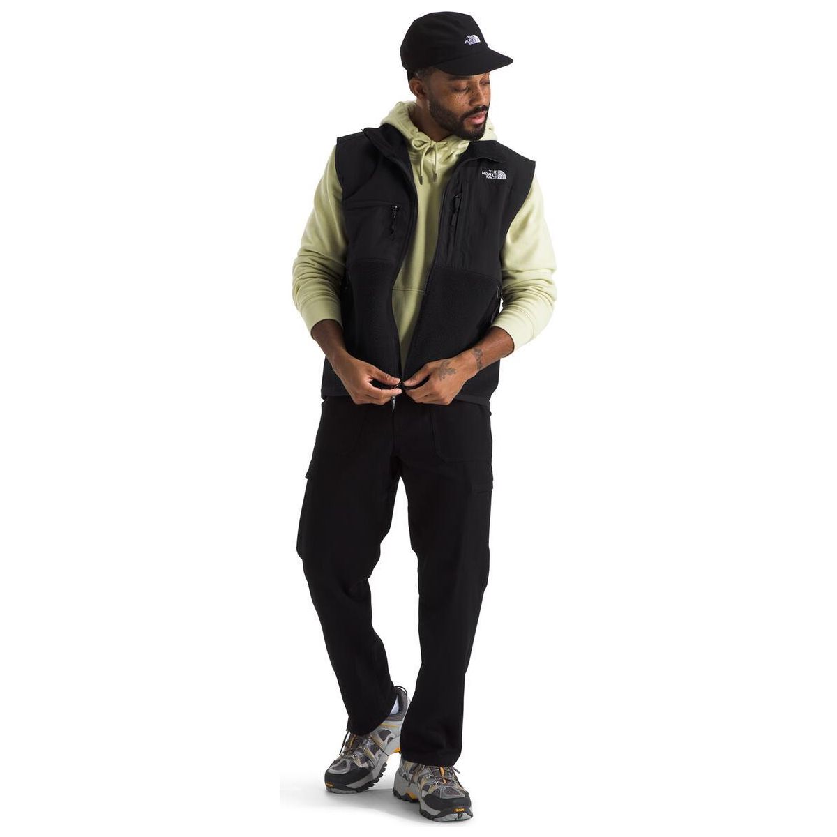 #color_tnf-black