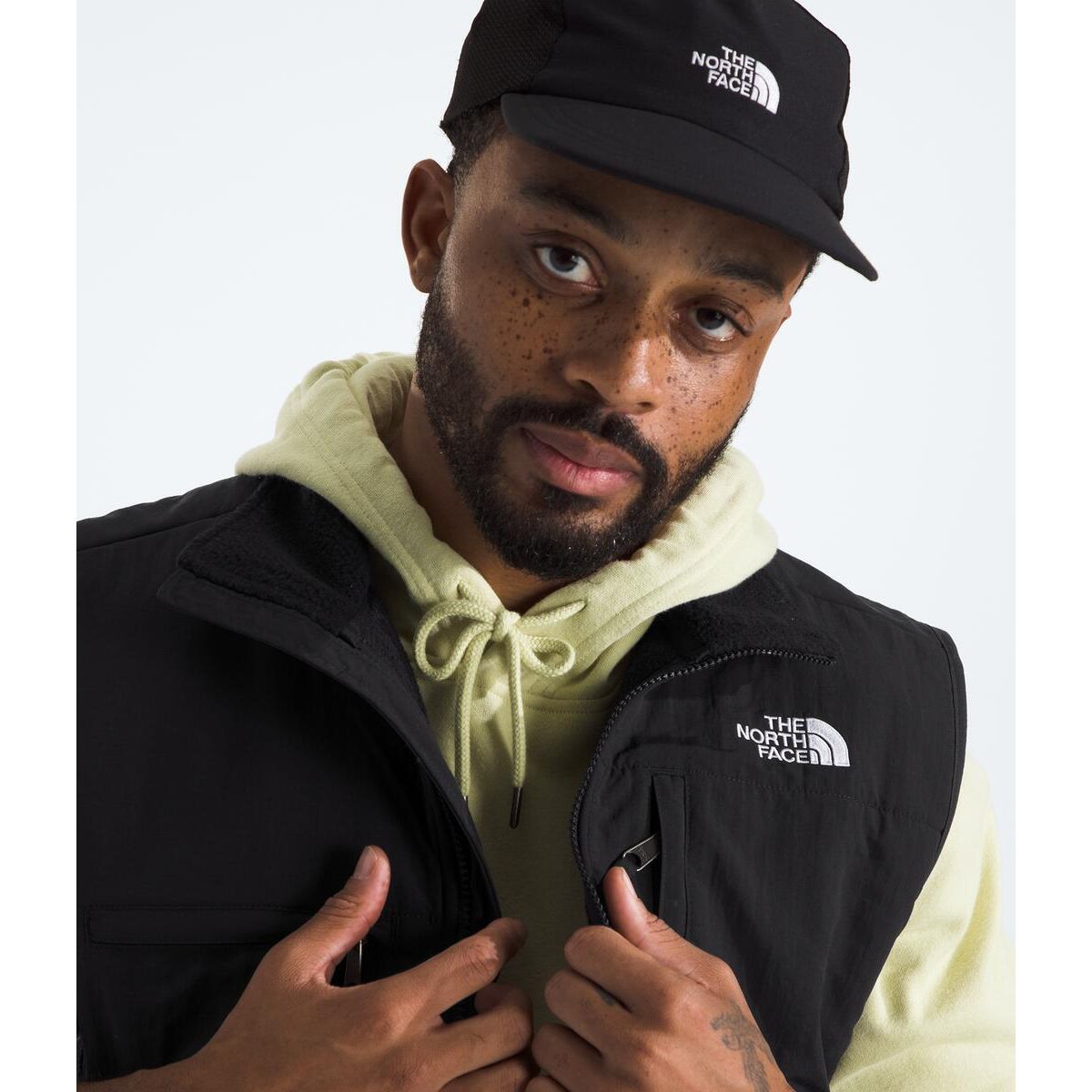 #color_tnf-black