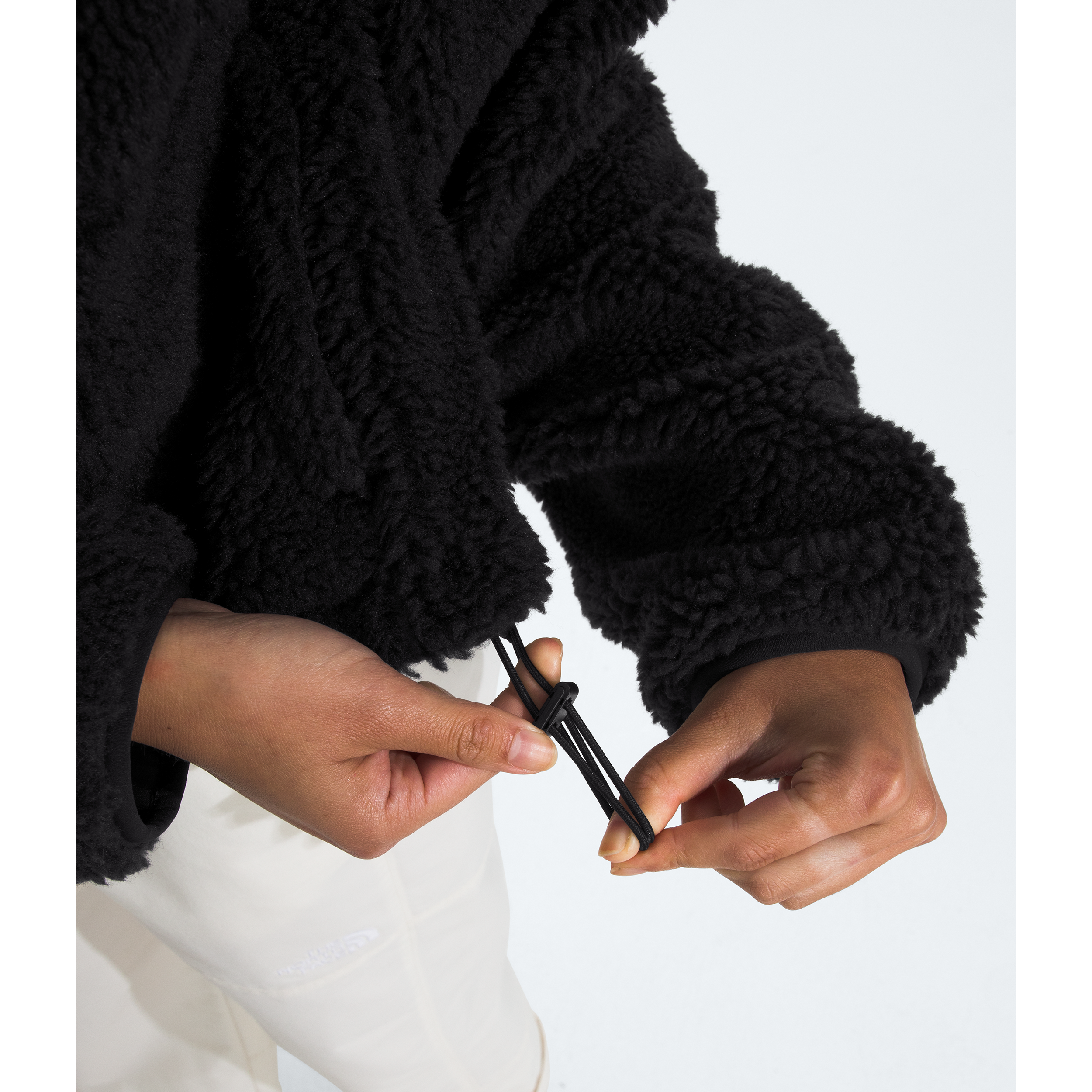 #color_tnf-black