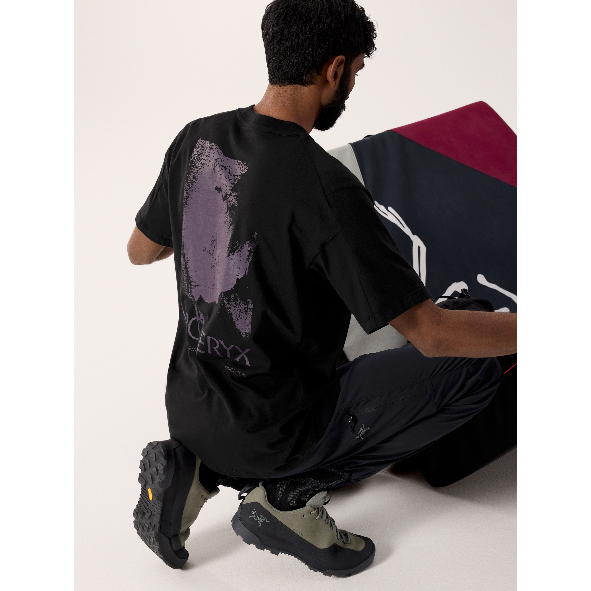 #color_black-moondrop