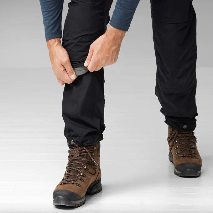 Fjallraven Men's Vidda Pro Ventilated Trousers in Dark Olive Men's Apparel