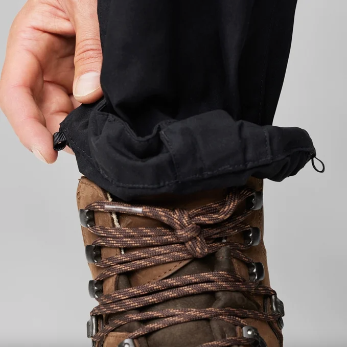 Fjallraven Men's Vidda Pro Ventilated Trousers in Dark Olive Men's Apparel