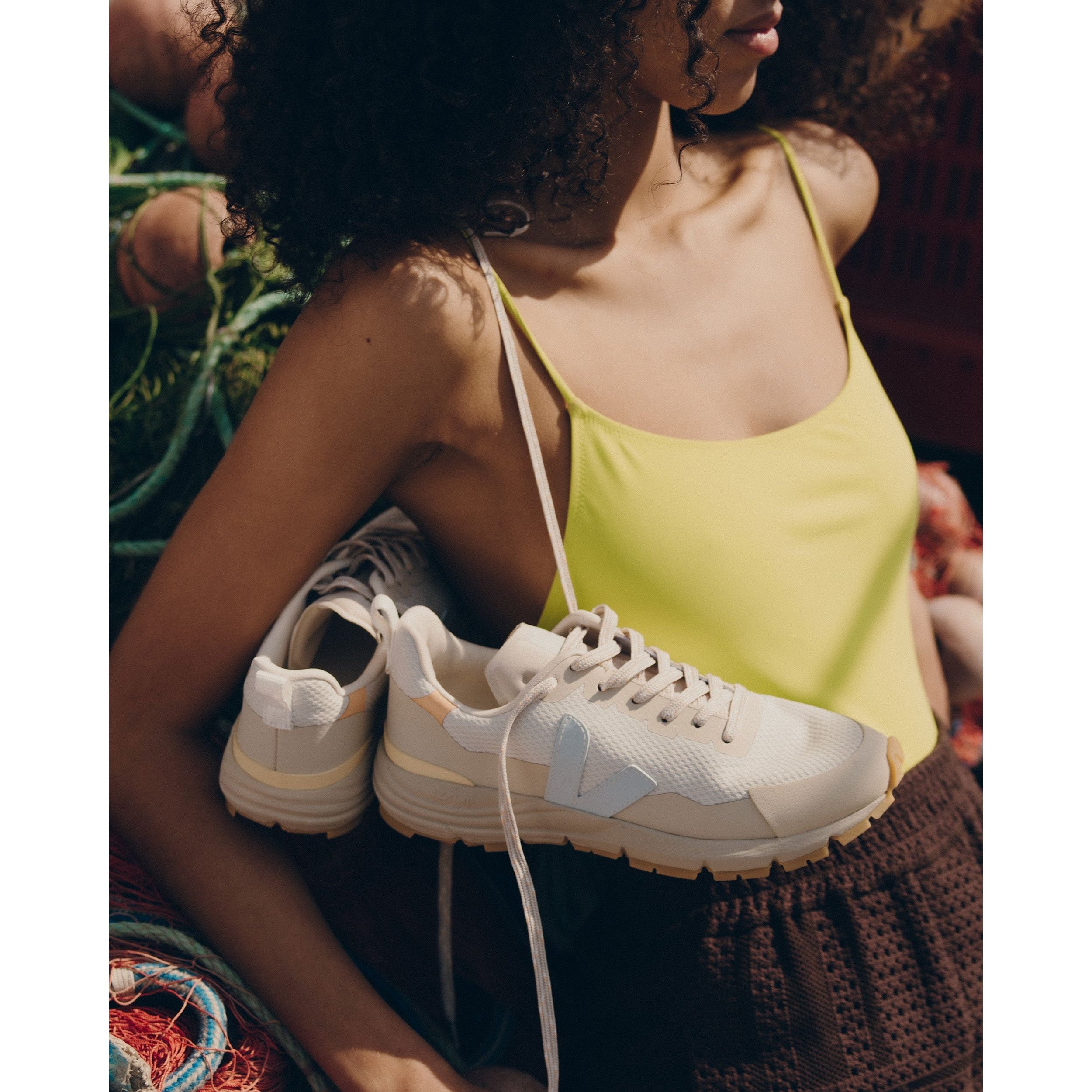 Veja Women's Dekkan Alveomesh in Gravel Ice Women's Footwear