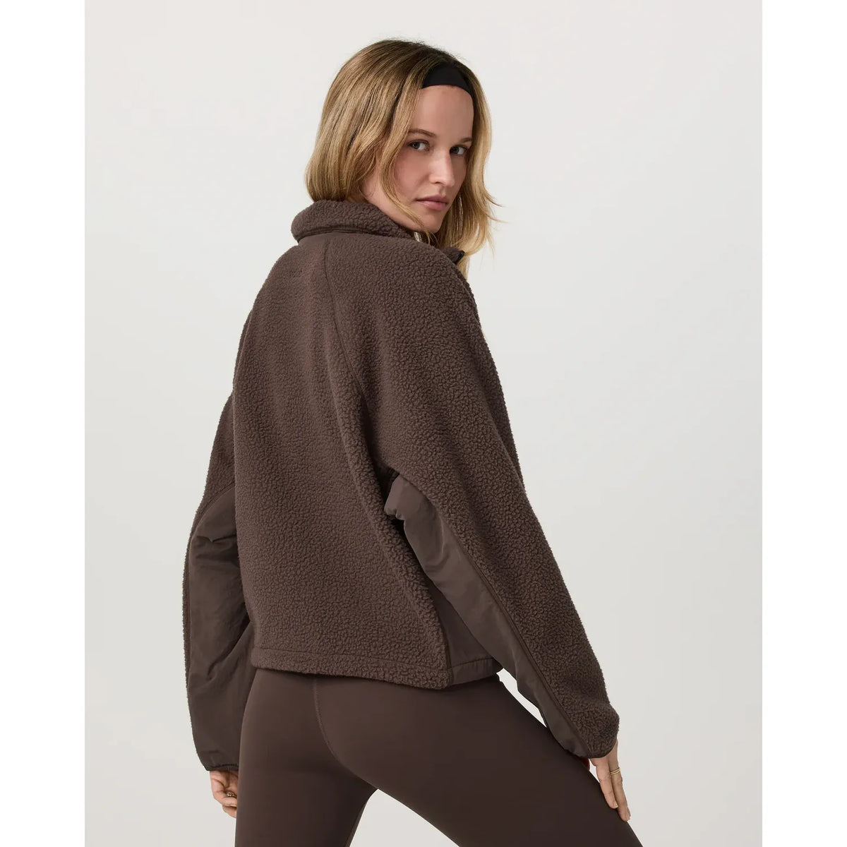 Vuori Women's Alpine Jacket in Java