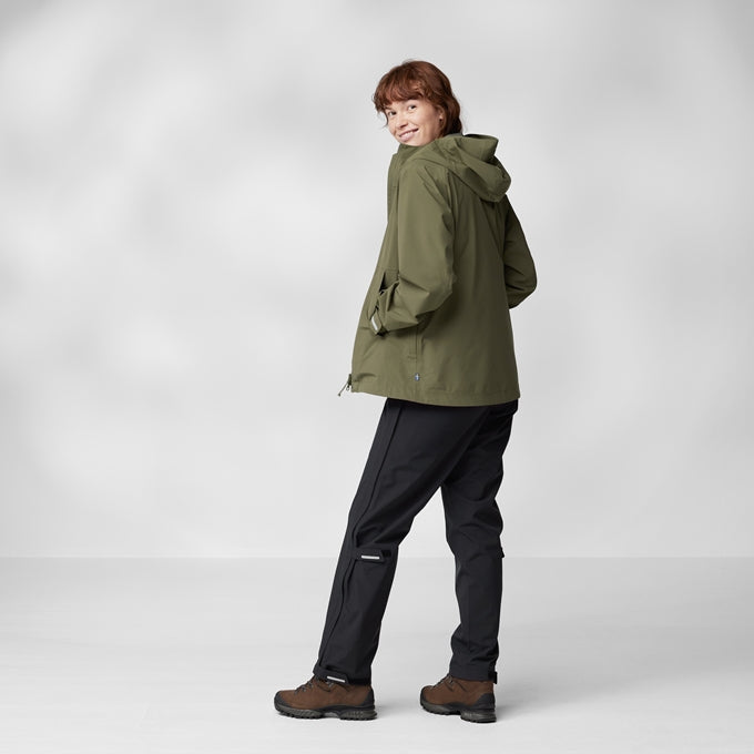 Fjallraven Women's HC Hydratic Trail Jacket in Laurel Green Women's Apparel
