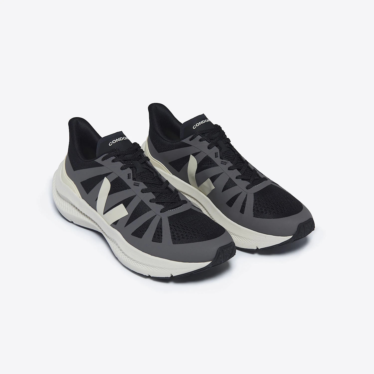 Veja Women's Condor 3 Engineered Mesh in Black Calcaire