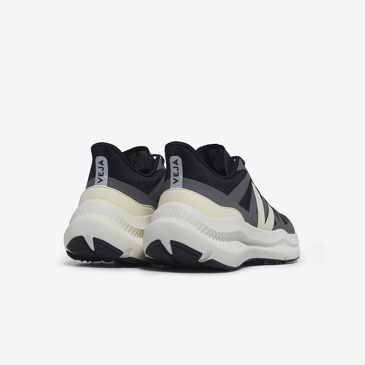 Veja Women's Condor 3 Engineered Mesh in Black Calcaire