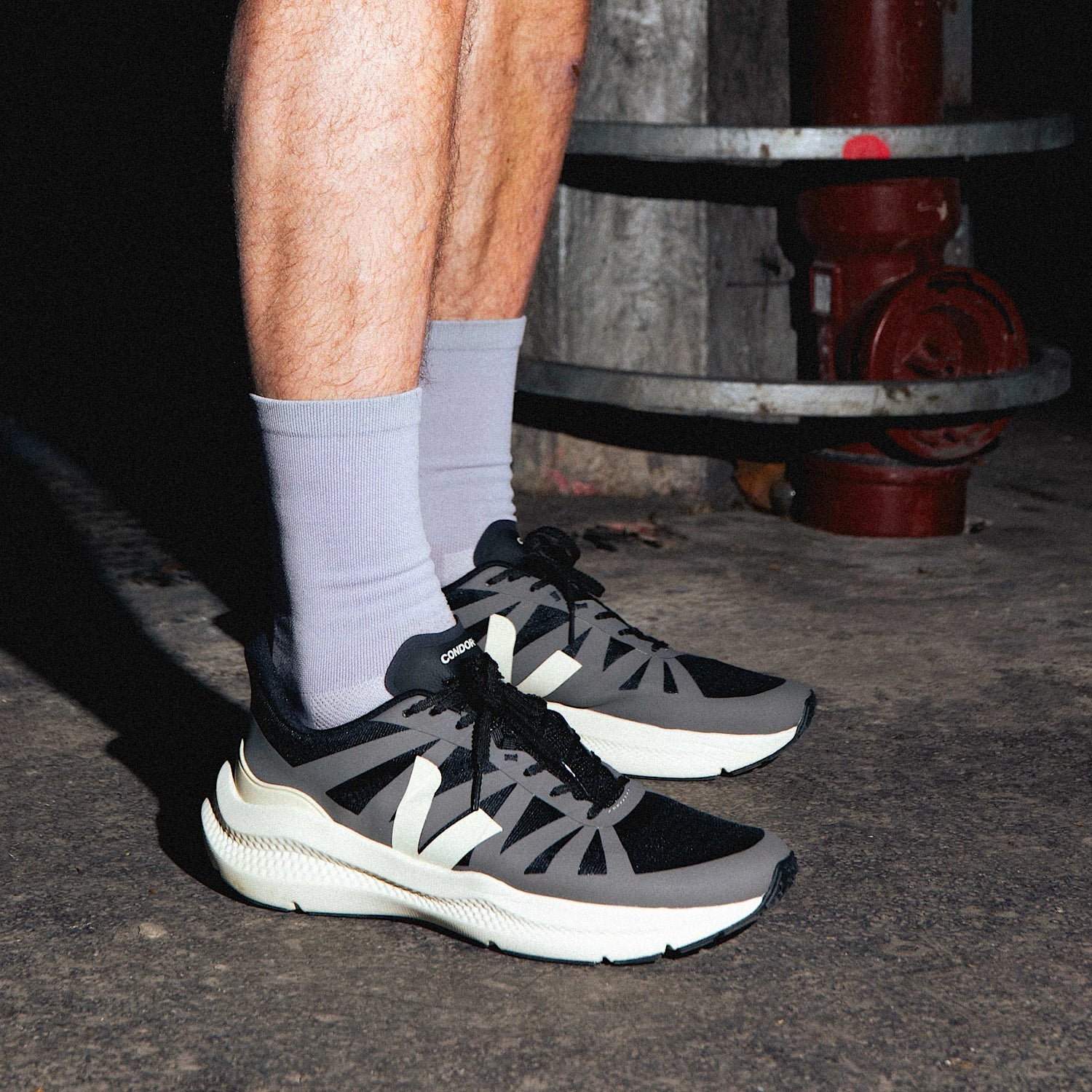 Veja Women's Condor 3 Engineered Mesh in Black Calcaire