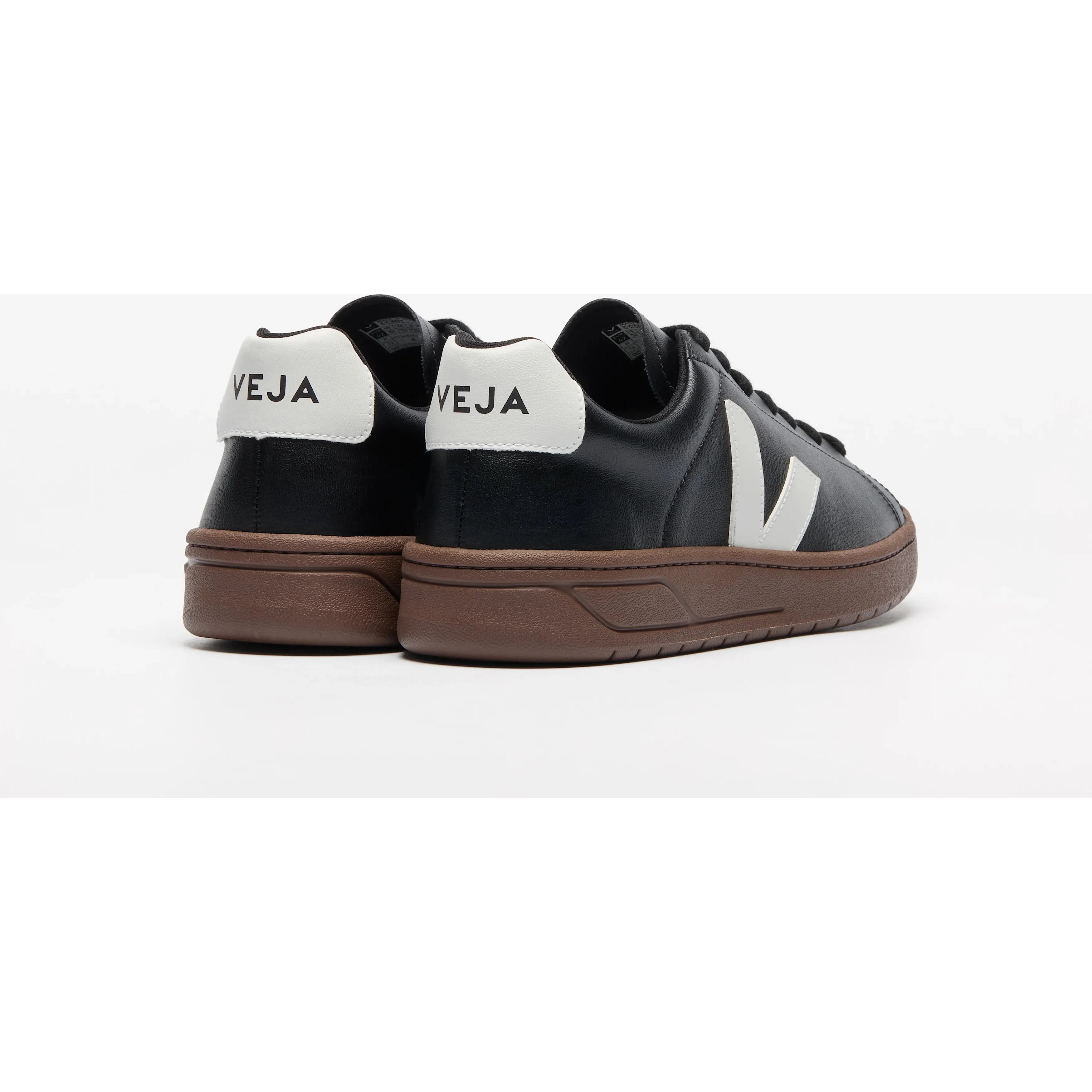 Veja Men's Urca CWL in Black White