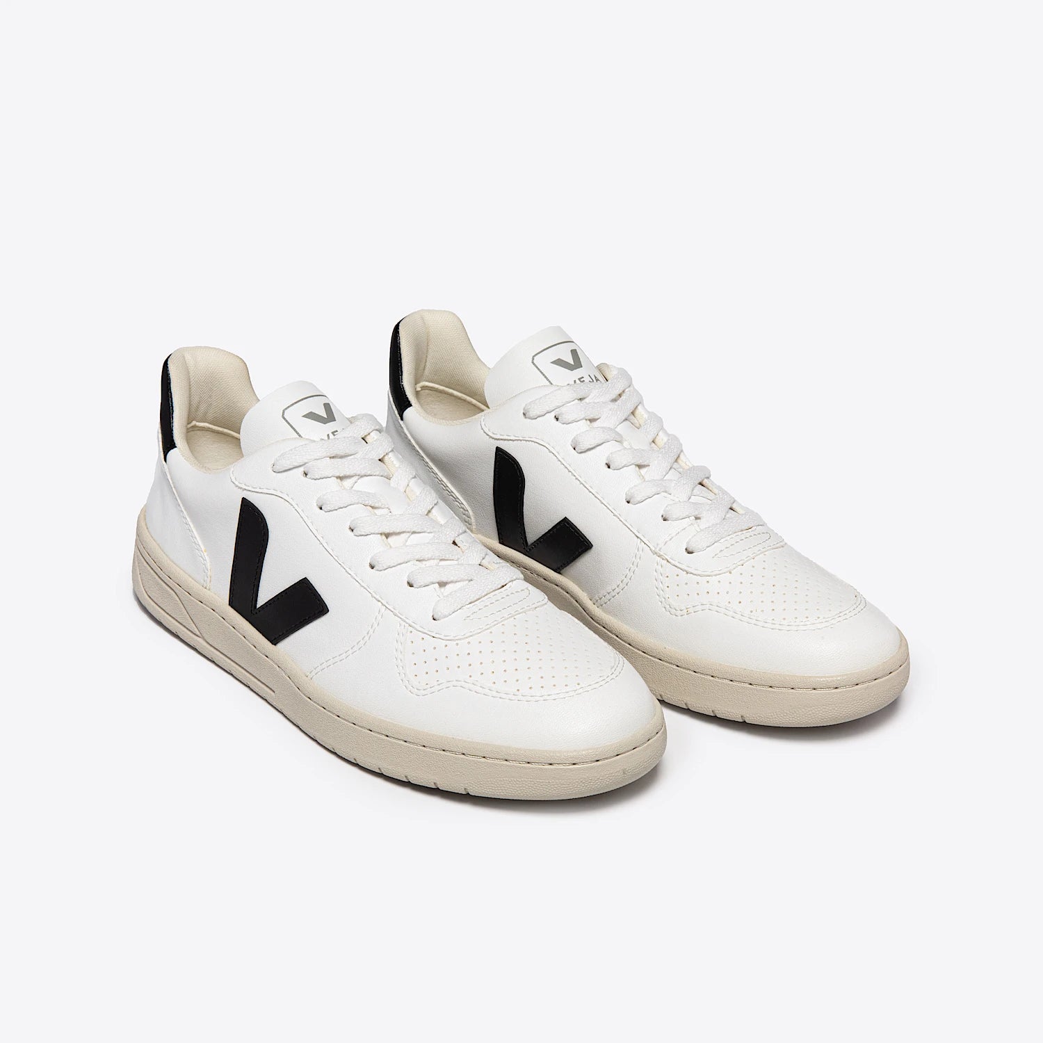 Veja Women's V-10 CWL in White Black-Footprint USA