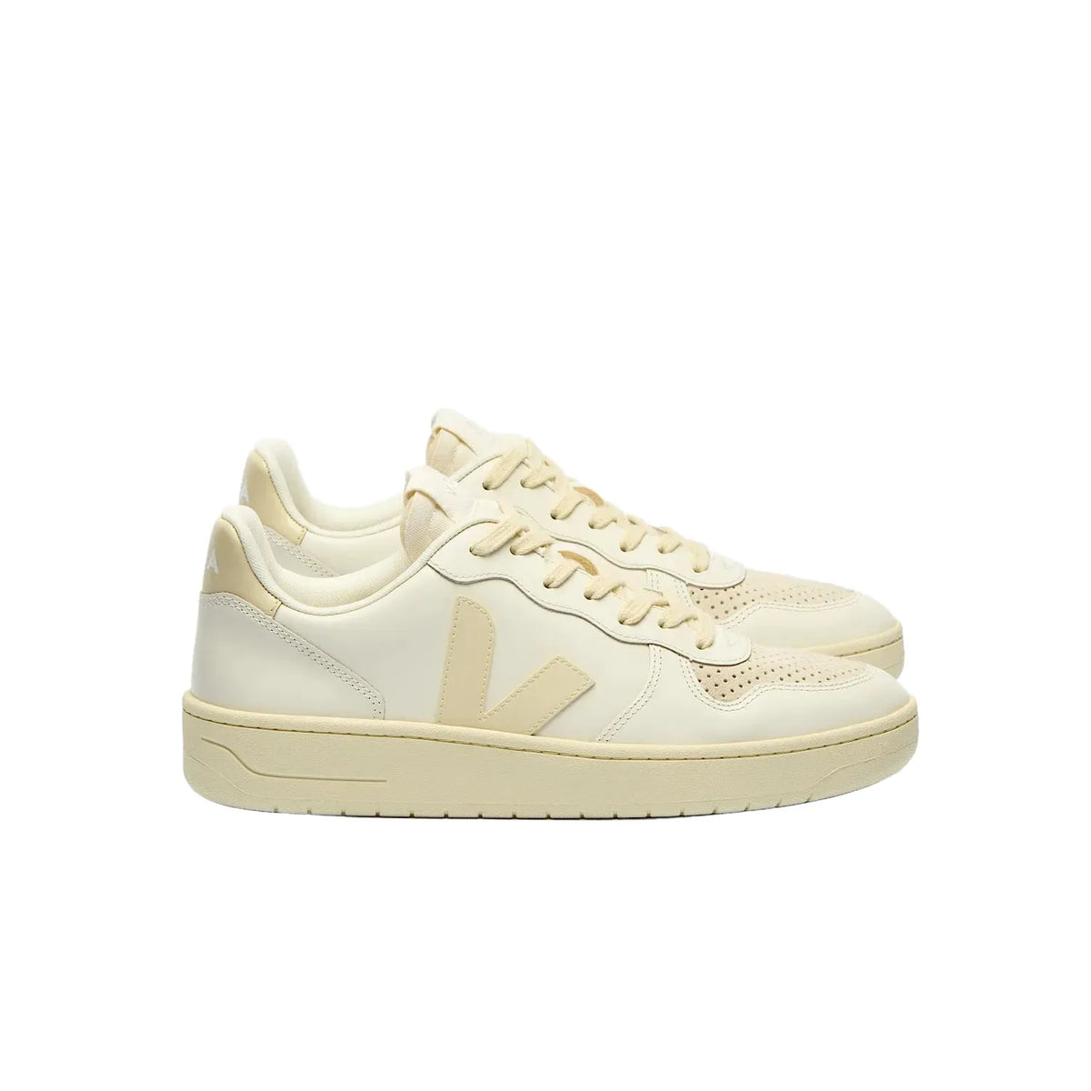 Veja Women's V-10 Leather in Pure Calcaire