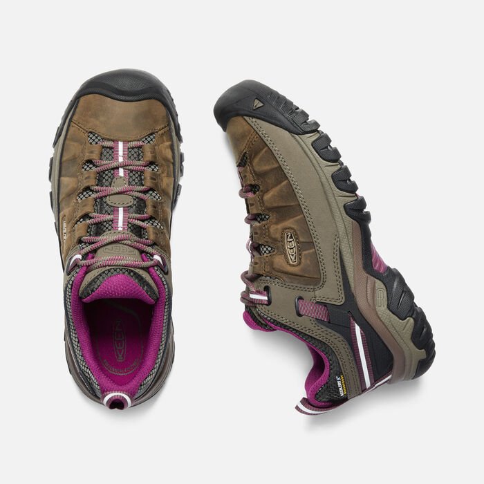 KEEN WOMEN'S TARGHEE 3 WATERPROOF SHOE IN WEISS/BOYSENBERRY Women's Footwear